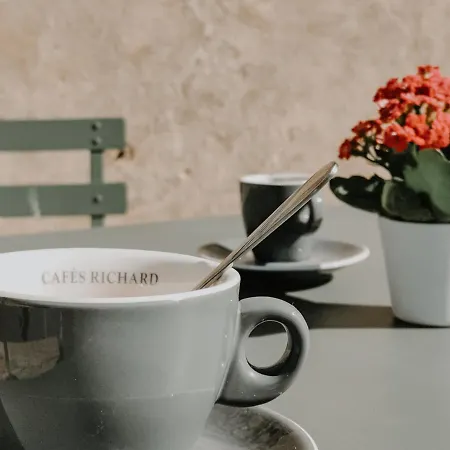 Апартаменты La Source Oppedette